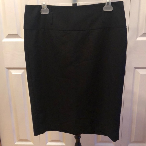 First Option🩶High-Waist Black Skirt - Picture 2 of 4